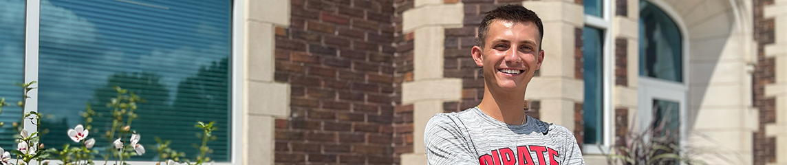 alek banner
